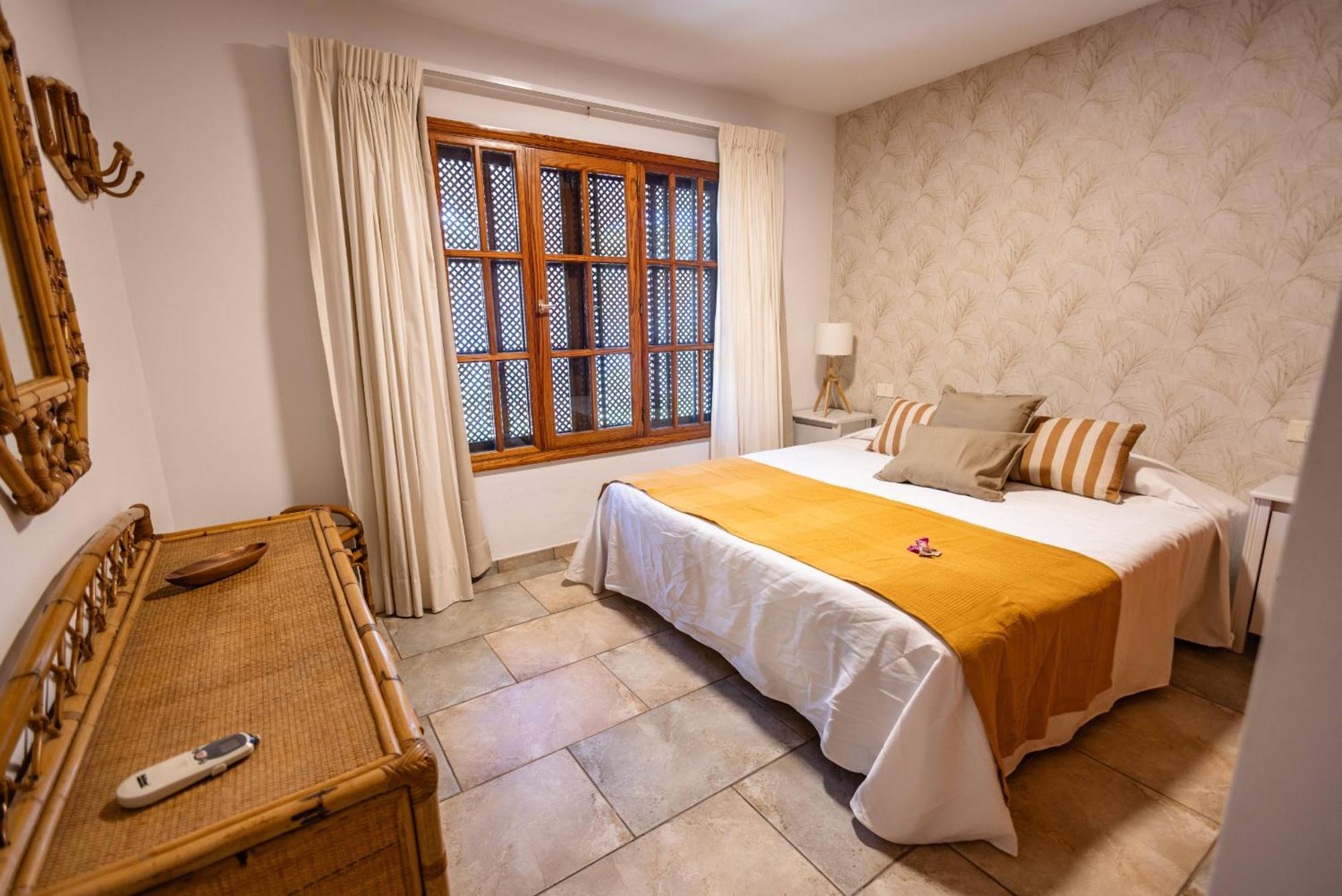 Oasis Holycan - By Gestion Vacacional Canarias San Bartolome Bagian luar foto